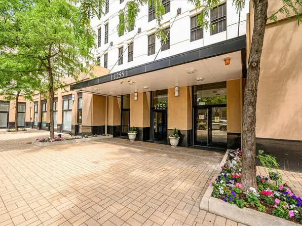 1255 S State St #1913, Chicago, IL 60601