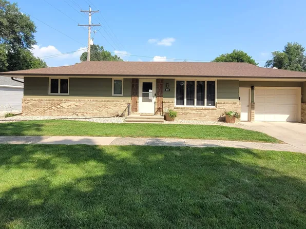 919 8th Ave, Sheldon, IA 51201
