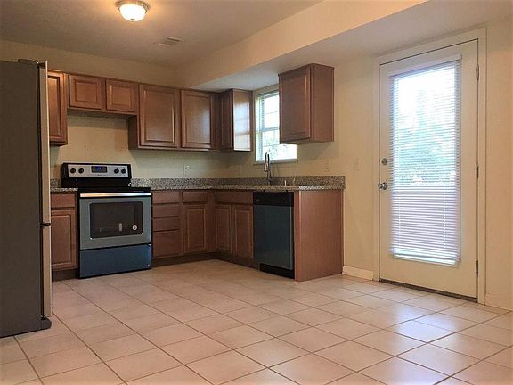 4th image of 3814 Sugar Creek Dr