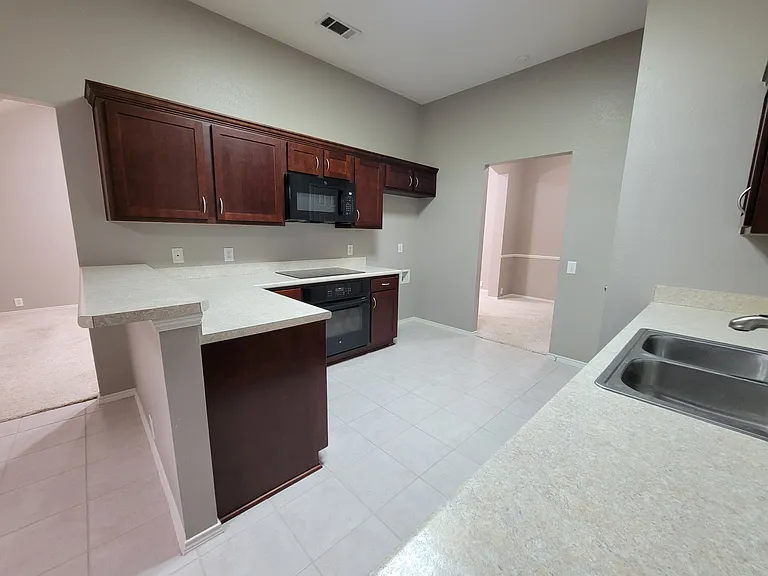 156 Pelican Cove Dr — Photo 11