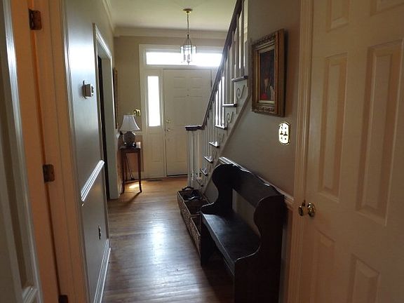 2nd image of 104 Spruce Ct