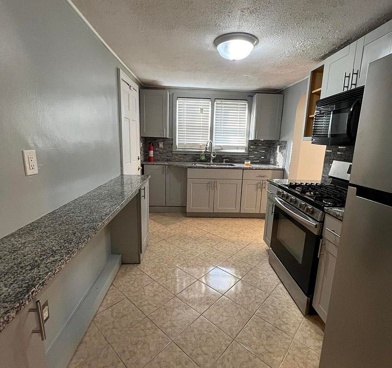 70 Beverly Ave Albany NY Zillow