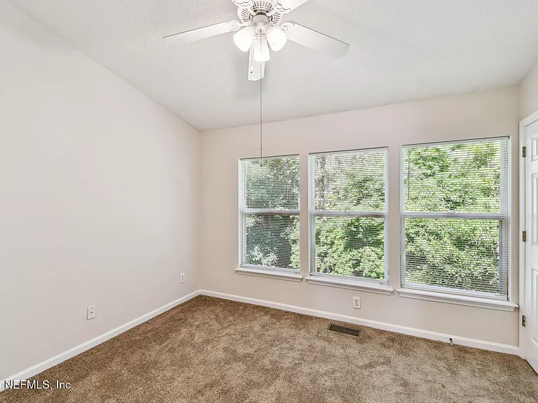 3542 Lone Tree Ln — Photo 16