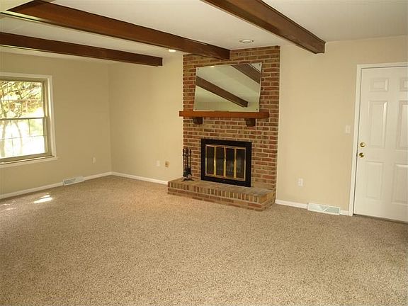 5th image of 475 Cedarleaf Dr
