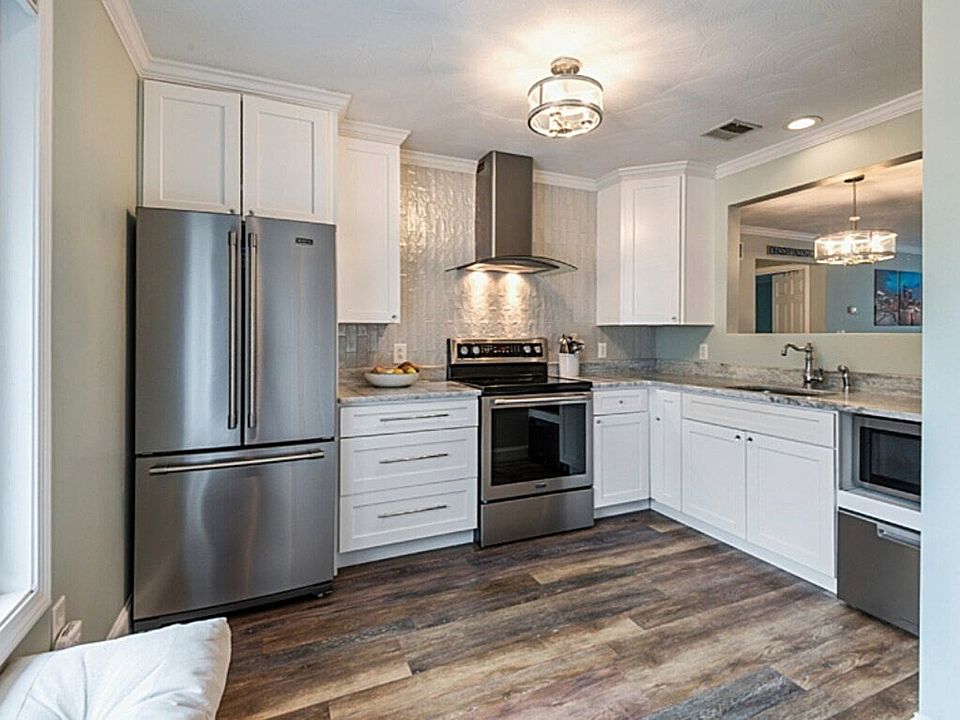 1st image of 330 Sunderland Rd Unit 95