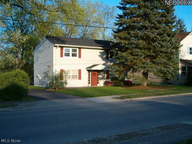 1st image of 551-553 Stewart St SE