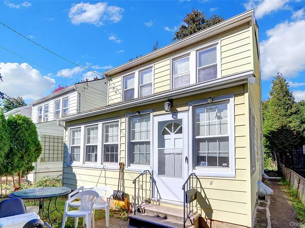 6 Walnut Place, Great Neck, NY 11021