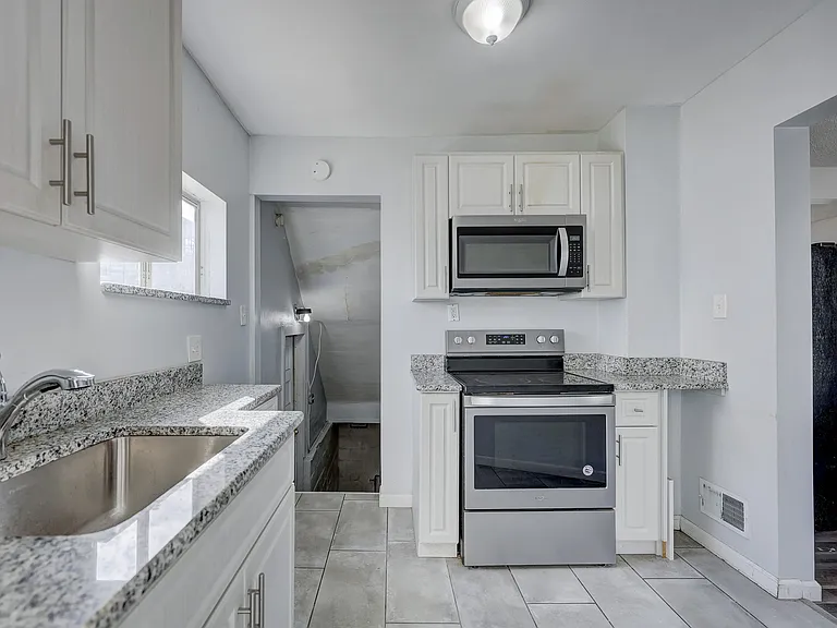 813 S Center St — Photo 10
