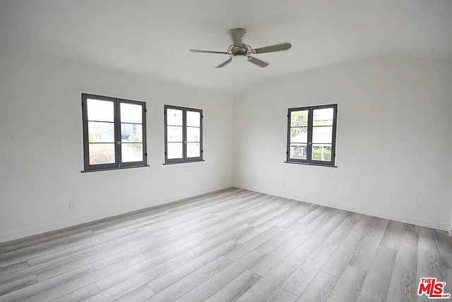 1315 Riviera Ave — Photo 8