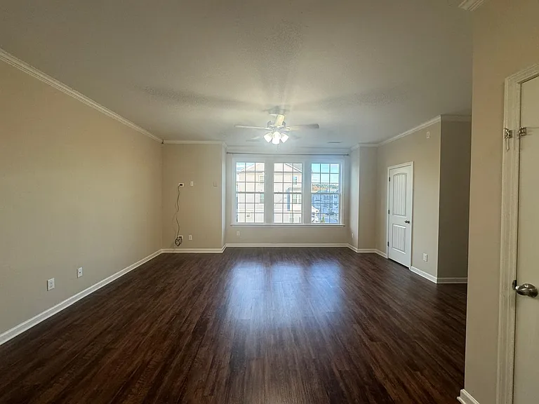 1103 Myers Point Dr — Photo 9