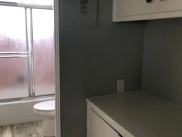 11815 Goshen Ave #7 — Photo 5