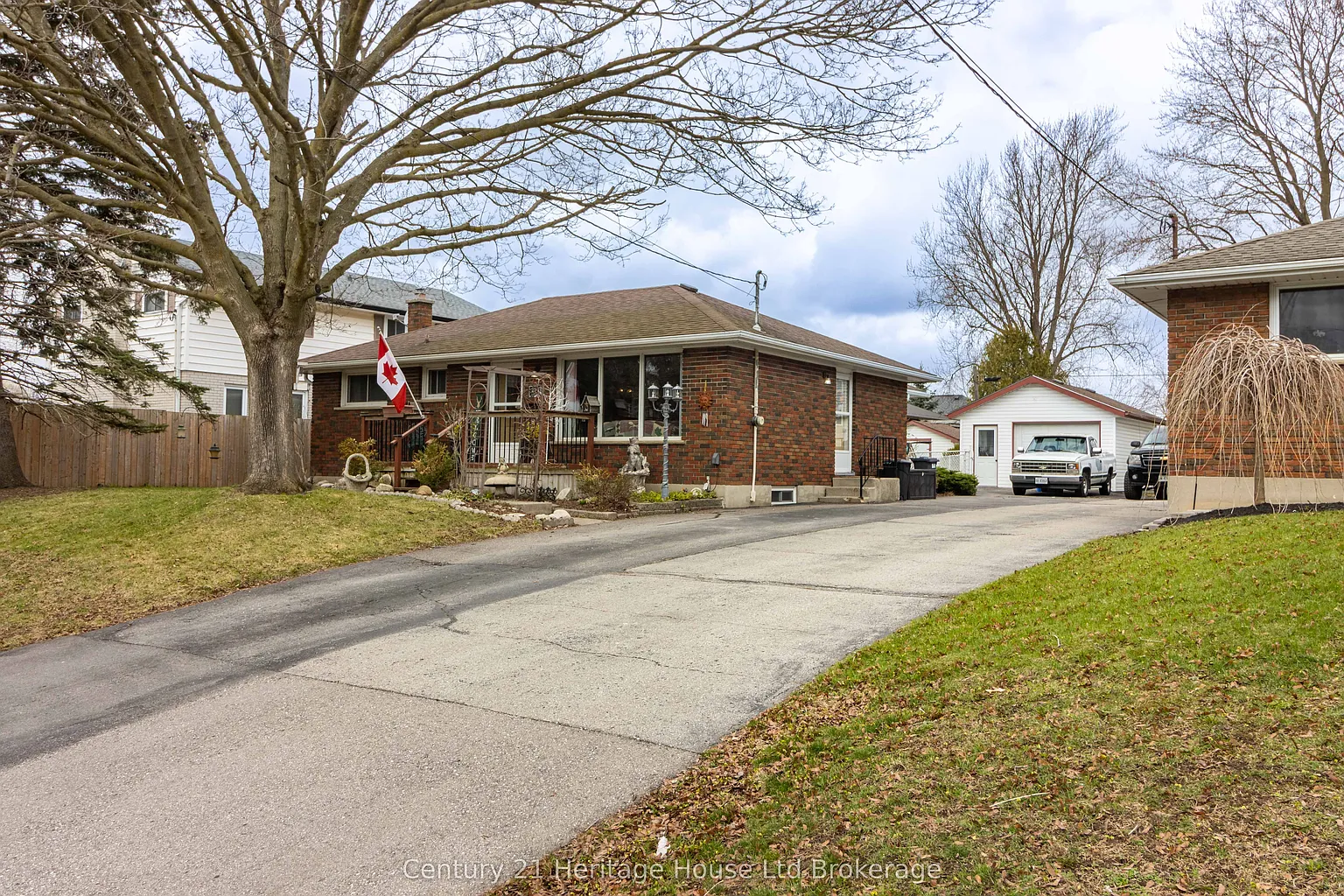 217 5th Ave photo 1