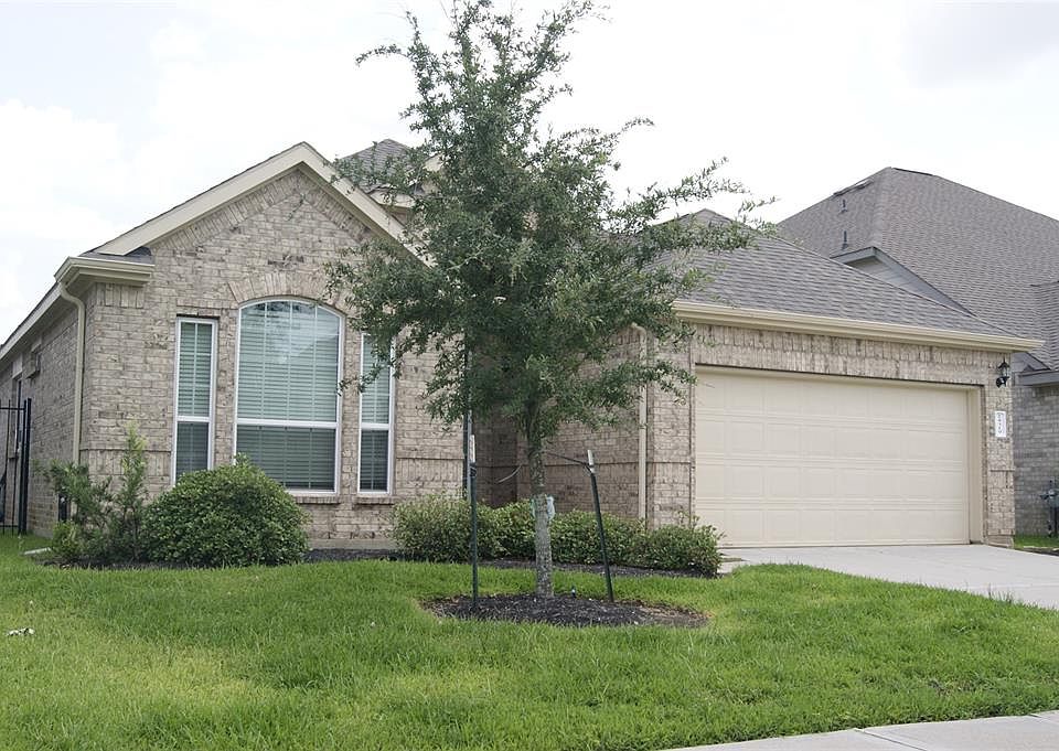 1st image of 24319 Bello Everett Lake Dr
