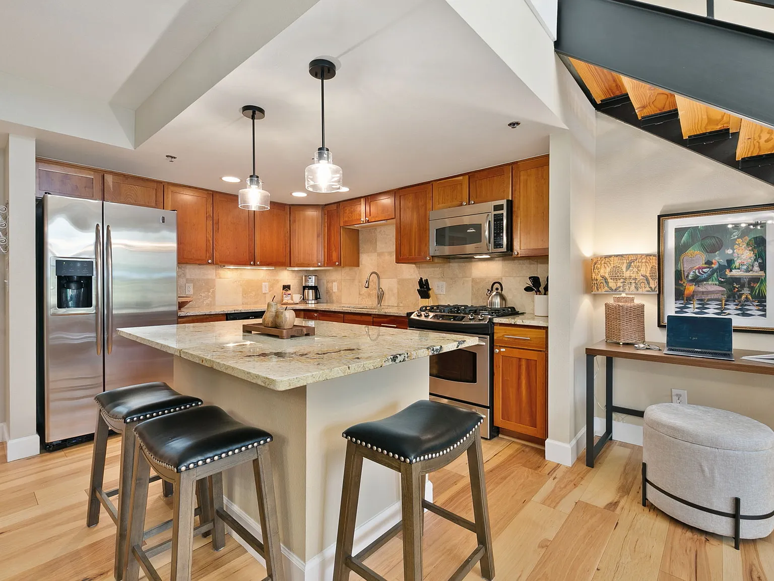 1 bed, 1046 sqft, $3,495 — Photo 4
