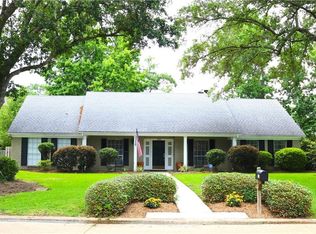 1206 N Bayouwood Dr, Lake charles, LA 70605