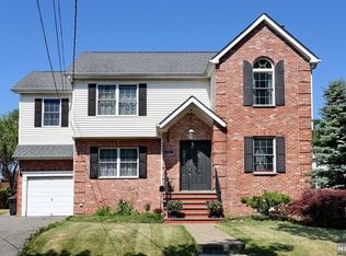 2-06 37th St, Fair Lawn, NJ 07410