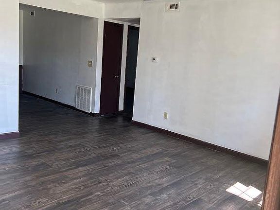 2nd image of 3006 Wisteria St APT C