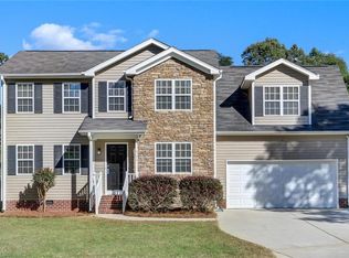 8190 Springbirch Dr, Stokesdale, NC 27357