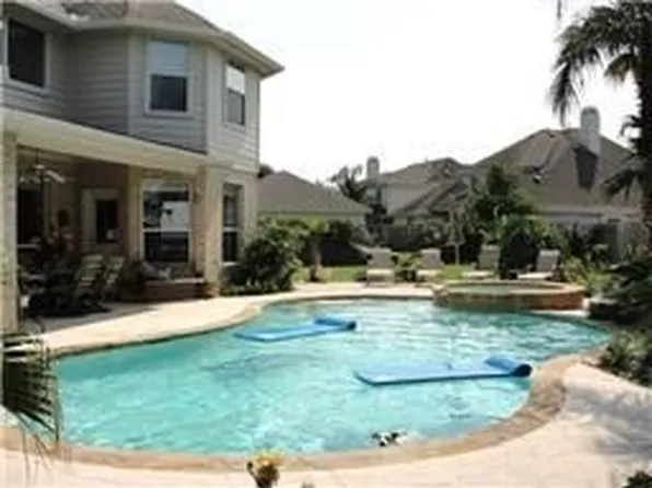 2403 Royal Palm Ct, League City, TX 77573