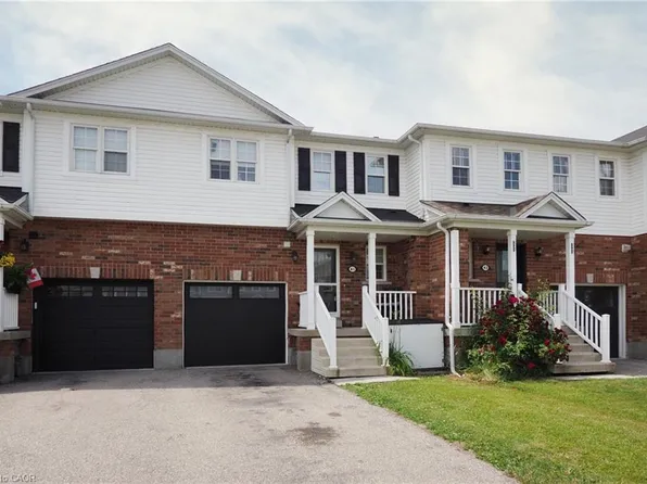 41 Bloomington Dr, Cambridge, ON N1P 1J5