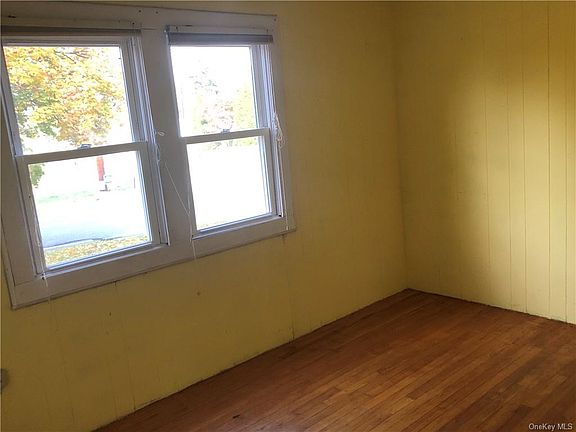 5th image of 2 Hilltop Dr