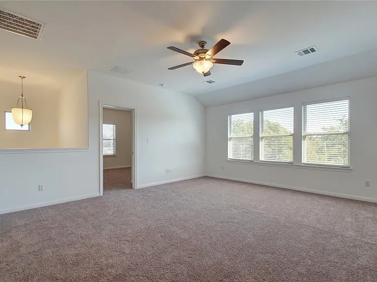 113 Meadow Wood Cv — Photo 17