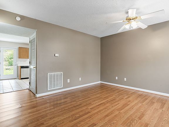 3rd image of 5049 Falling Creek Ln