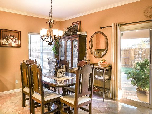 3rd image of 3770 Belleza Ct