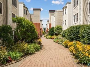 305 The Promenade #305, Edgewater, NJ 07020