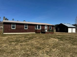 76 Woodbury Ln, Lyndonville, VT 05851