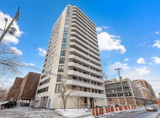 200 Bay St #901, Ottawa, ON K1R 7W8