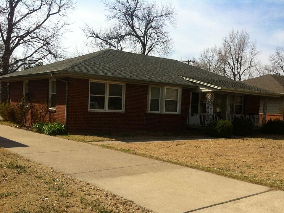 Front with side entry garage