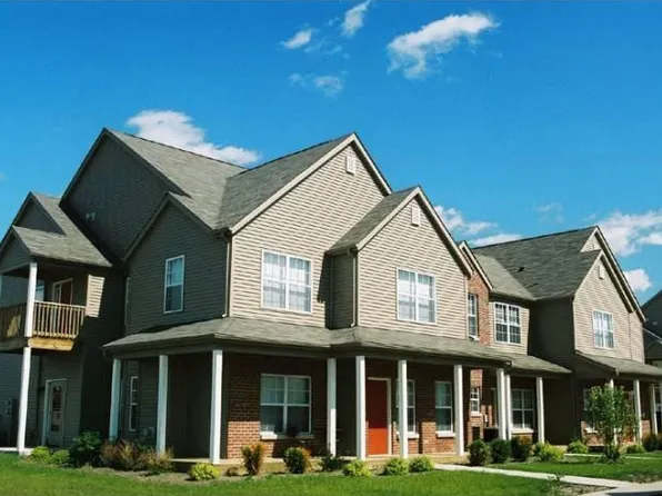 563 Clayton Cir #Ma, Sycamore, IL 60178