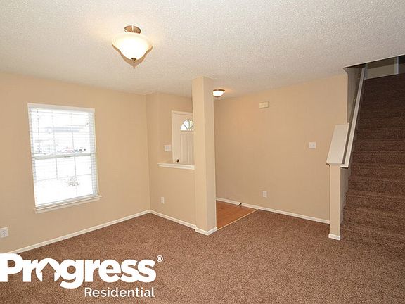 3rd image of 5747 N Plymouth Ct