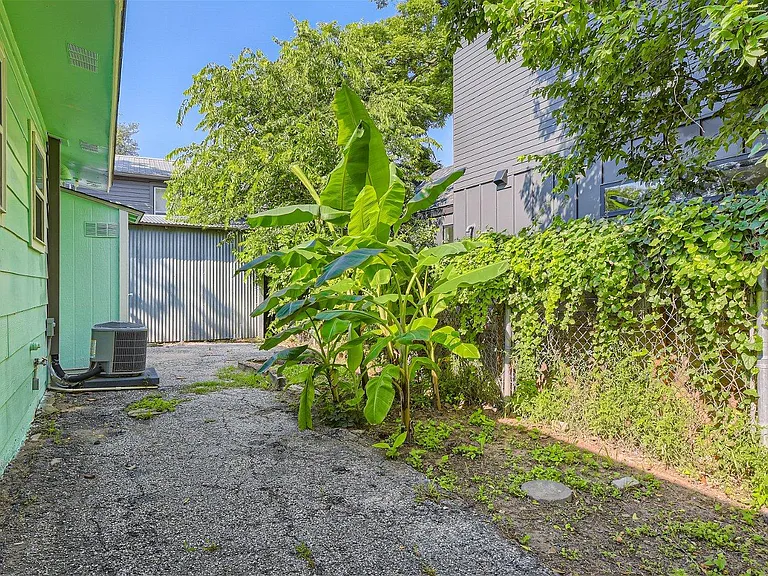 42 Anthony St — Photo 16