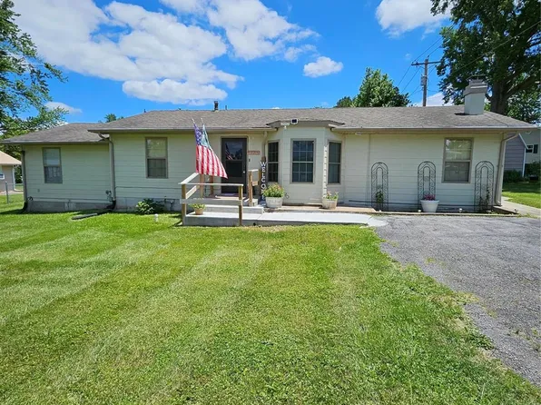 125 McQua Estates St, New London, MO 63459