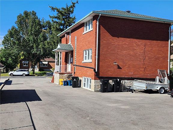 3rd image of 215 Belleview Ave