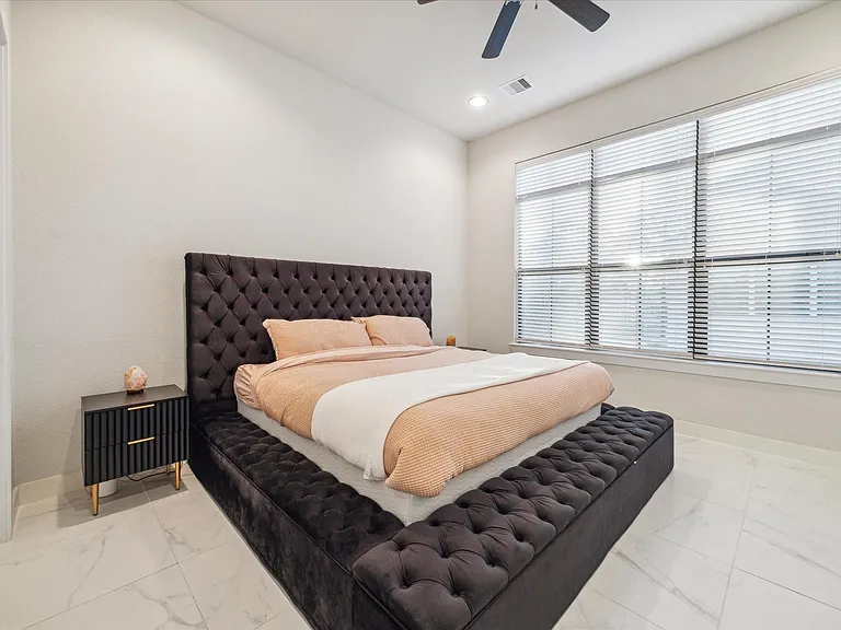 3902 Tulane Oak Dr — Photo 12
