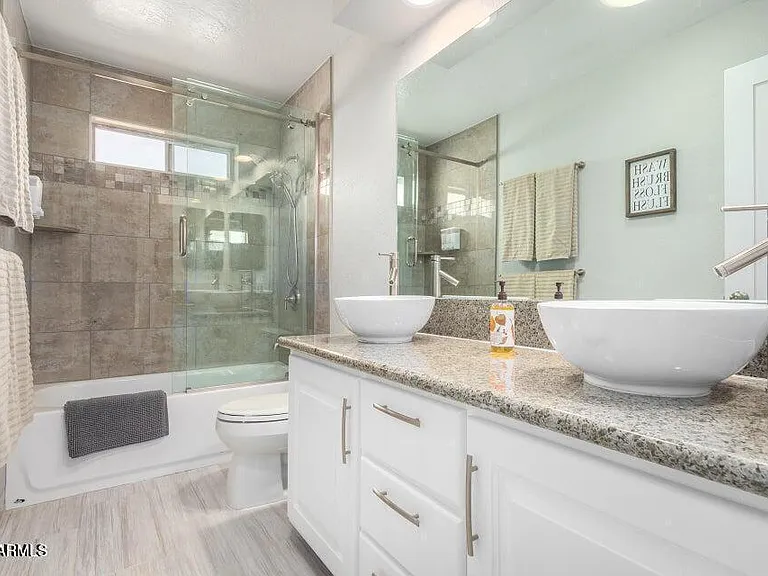 956 Castillo Dr E — Photo 29