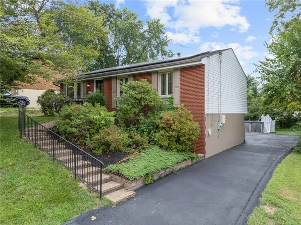 510 Crestview Dr, Pittsburgh, PA 15239