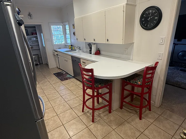 856 Highland Ave — Photo 12