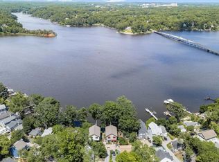 20 Shore Walk Rd, Riva, MD 21140