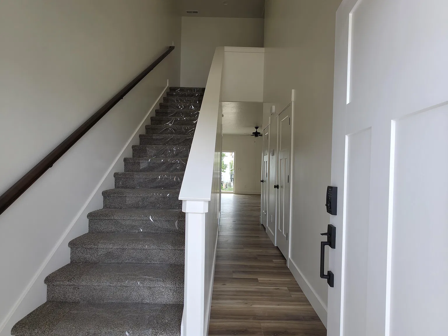 3 bed, 2.5 bath, 2055 sqft, $2,150 — Photo 3