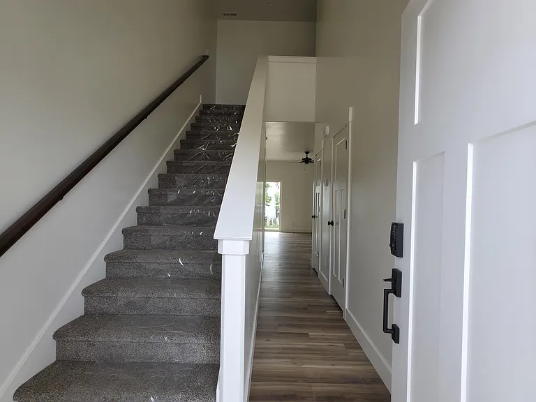 134 E 900 N #2 — Photo 6