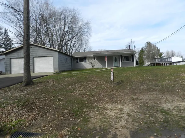 1513 Hindenburg Dr, Fayetteville, OH 45118