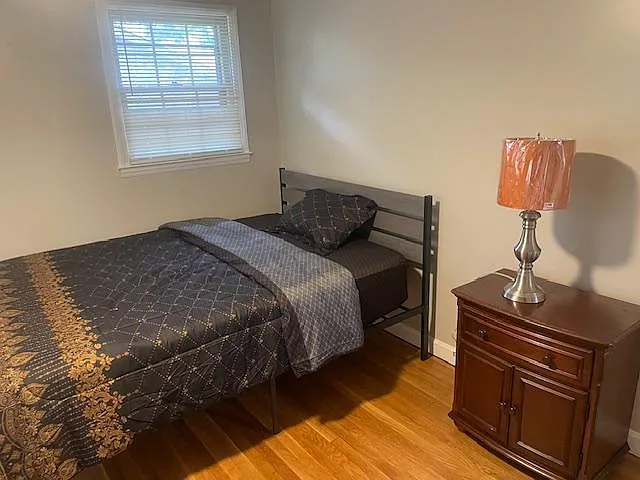 4 bed, 3.5 bath, 1400 sqft, $953 — Photo 1