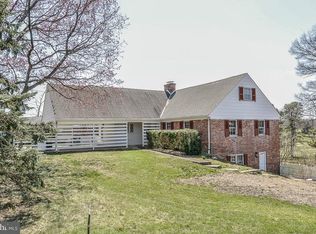 8123 Ainsworth Ave, Springfield, VA 22152