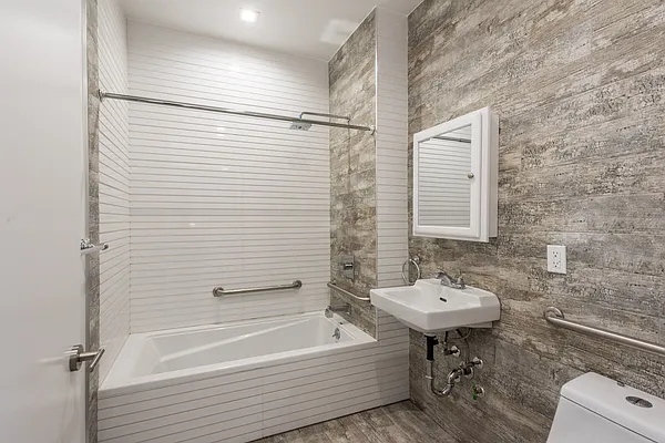 Rented by Nooklyn NYC LLC | media 11