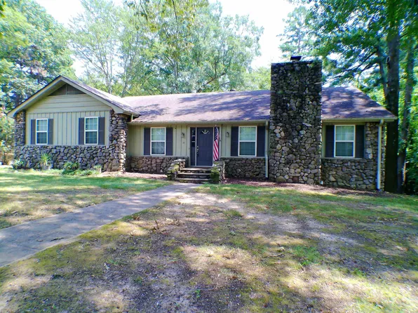 1 Ivy Cir, Arkadelphia, AR 71923