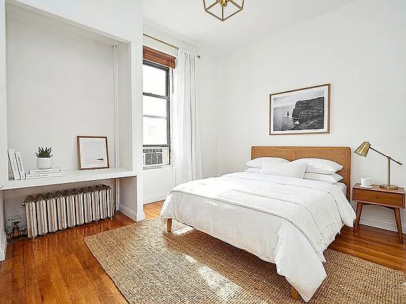 3rd image of 18 King St #5